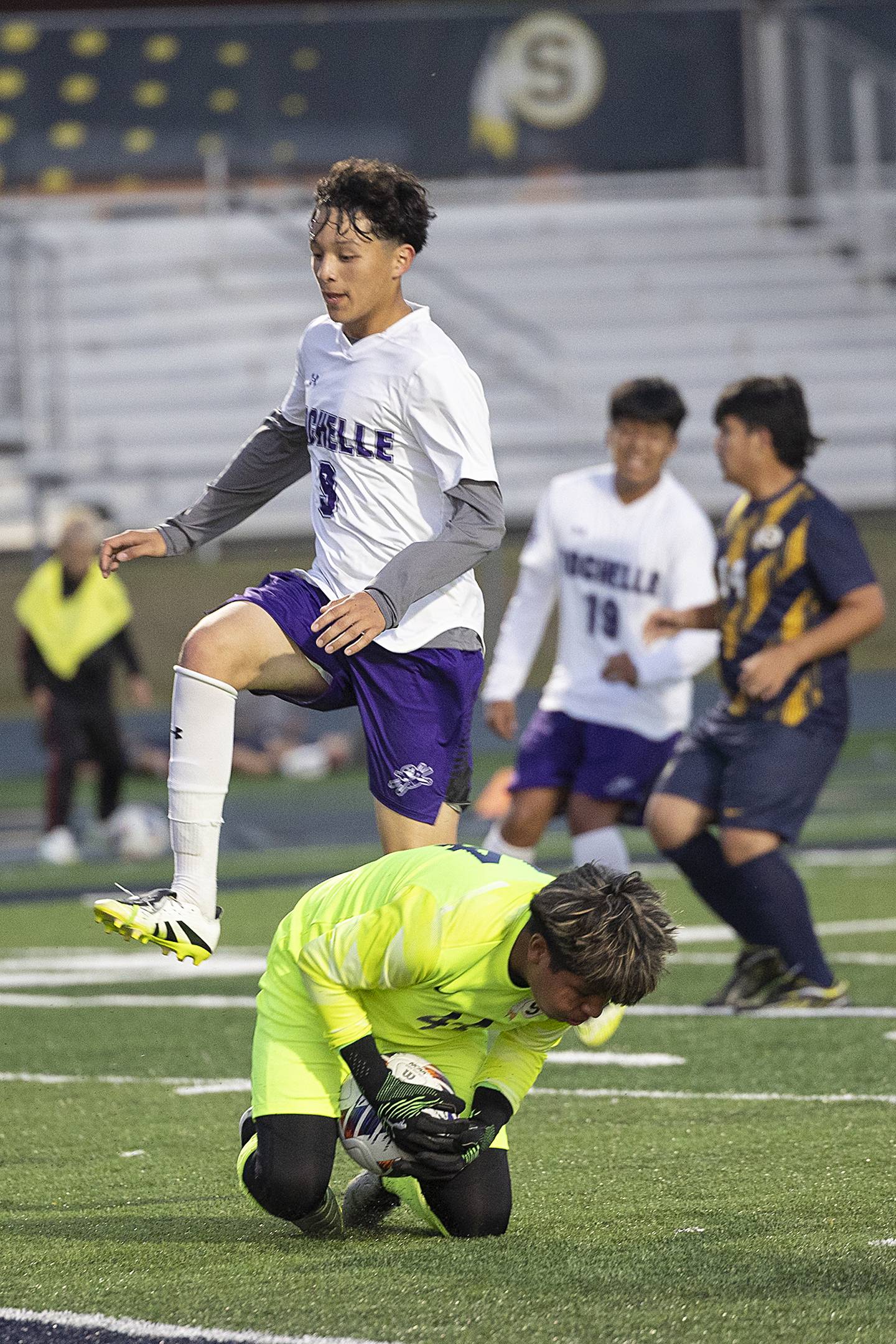 Sterling GK Antonio Santiago stops a shot against Rochelle Yandel Mendez Thursday, Sept. 4, 2025.