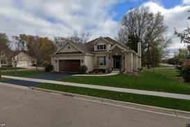 Single-family home sells in Geneva for $875,000