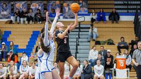 Brooklyn Schilb pumps up the pace, helps St. Charles East win fourth straight game against St. Charles North