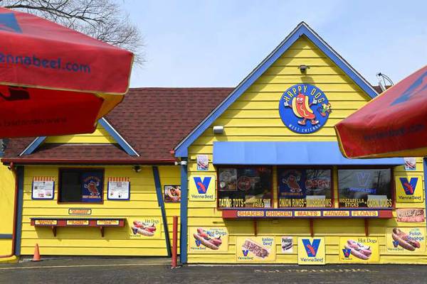 Hot dog! 10 local joints to get a Chicago-style dog with everything