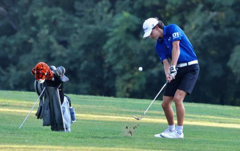 Princeton senior Stihl Brokaw makes a chip shot on Thursday at Chapel Hill Golf Course.