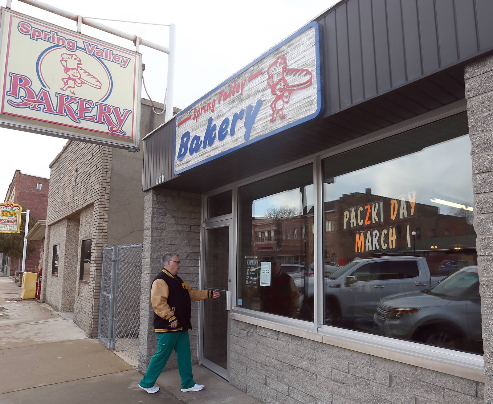 Eyes on Enterprise Spring Valley bakery for sale, no intentions of