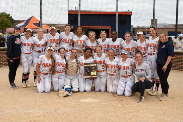 Photos: Oswego vs. Benet softball, Class 4A Oswego Regional final