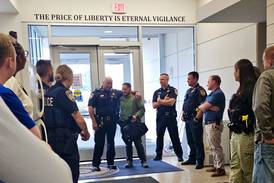 DeKalb cop, Army vet gets ‘hero’s welcome’ home