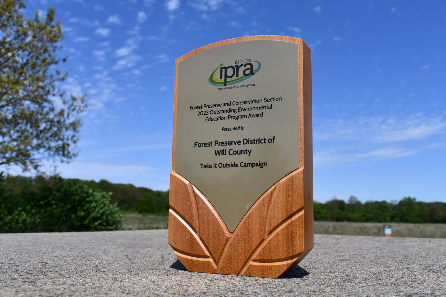 The Forest Preserve District’s 2023 Take It Outside Challenge has received an award from the Forest Preserve and Conservation Section of the Illinois Park and Recreation Association.