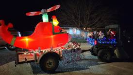 Leaf River Soaring Eagles 4-H Club participates in lighted parade