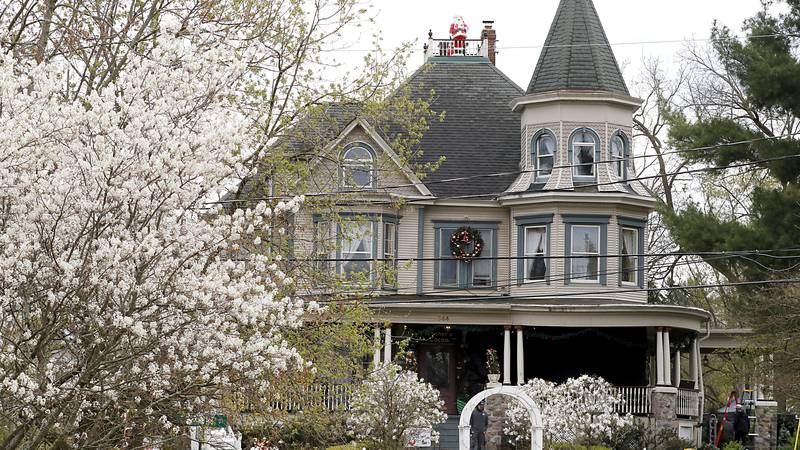 Boutique resorts and charming B&Bs perfect for northern Illinois getaways 