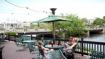 Pritzker announces loosening of restrictions on businesses, restaurants, outdoor activities in Phase 3 of Restore Illinois