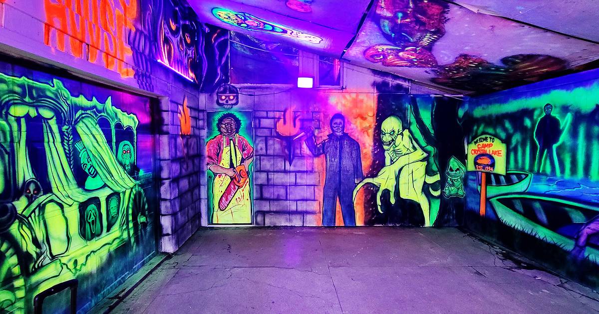 Explore haunted houses in northwest Illinois, Iowa and Wisconsin