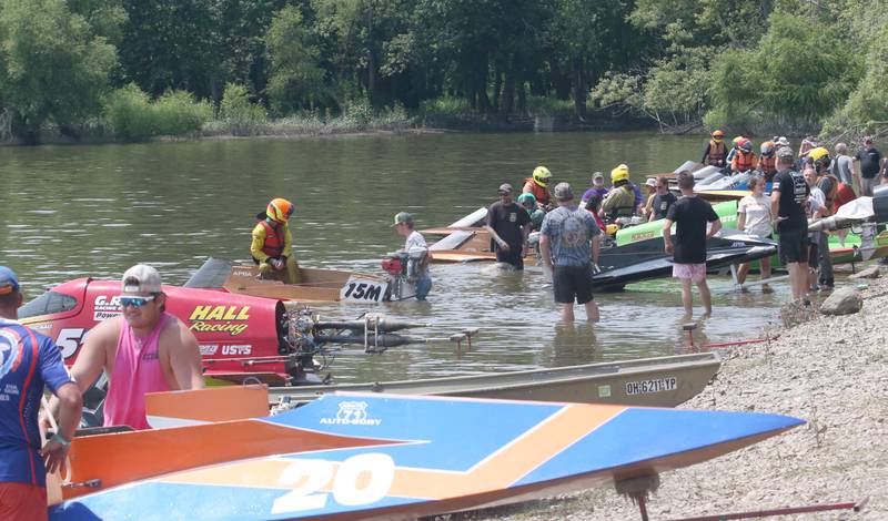Photos US Title Series boat races begin at Lake DePue Shaw Local