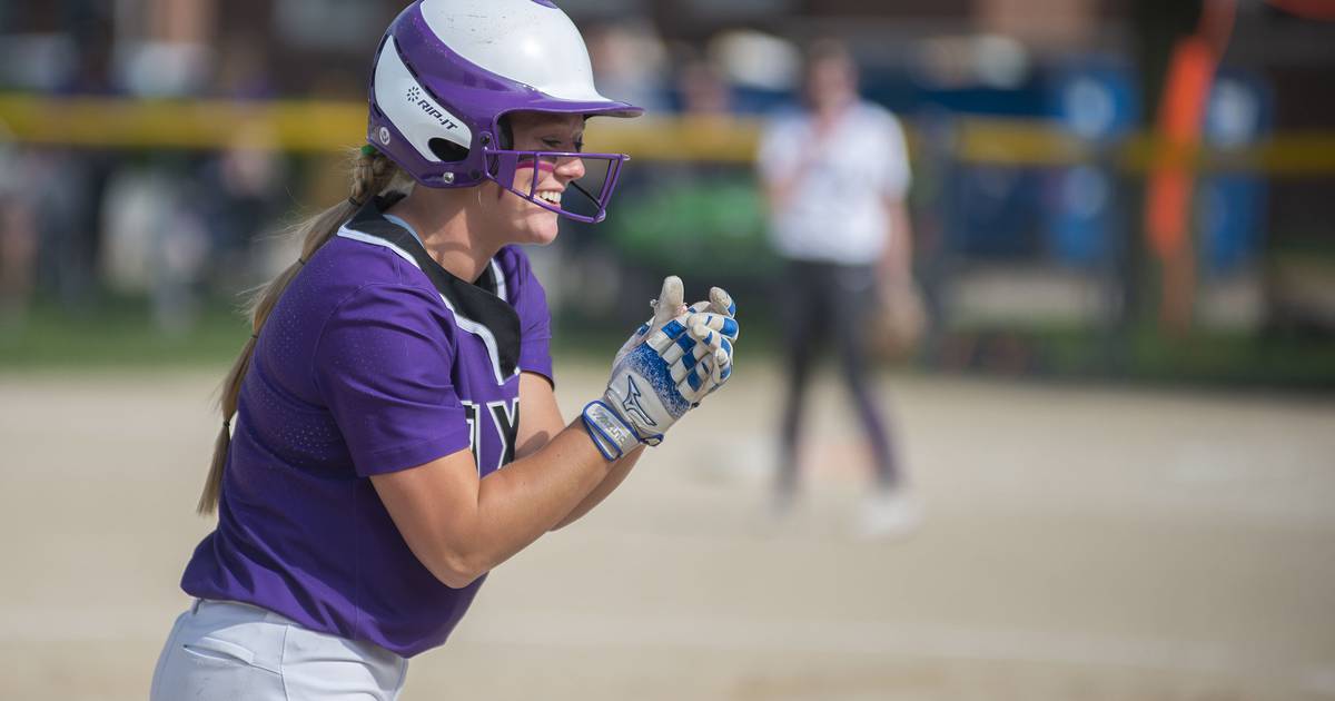 Softball Dixon starts hot, finishes strong in regional semifinal win