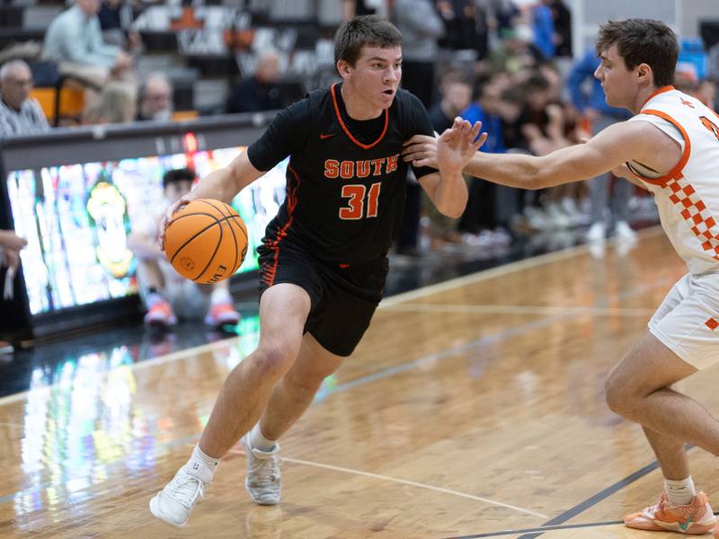 Wheaton Warrenville South rides dominating first half to win at St. Charles East in DuKane Conference opener