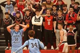 Blake Foster’s fullcourt shot sparks Bureau Valley to win at Hall