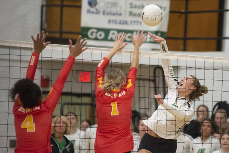Rock Falls’ Claire Bickett plays a shot against Rock Island Monday, Sept. 12, 2022.
