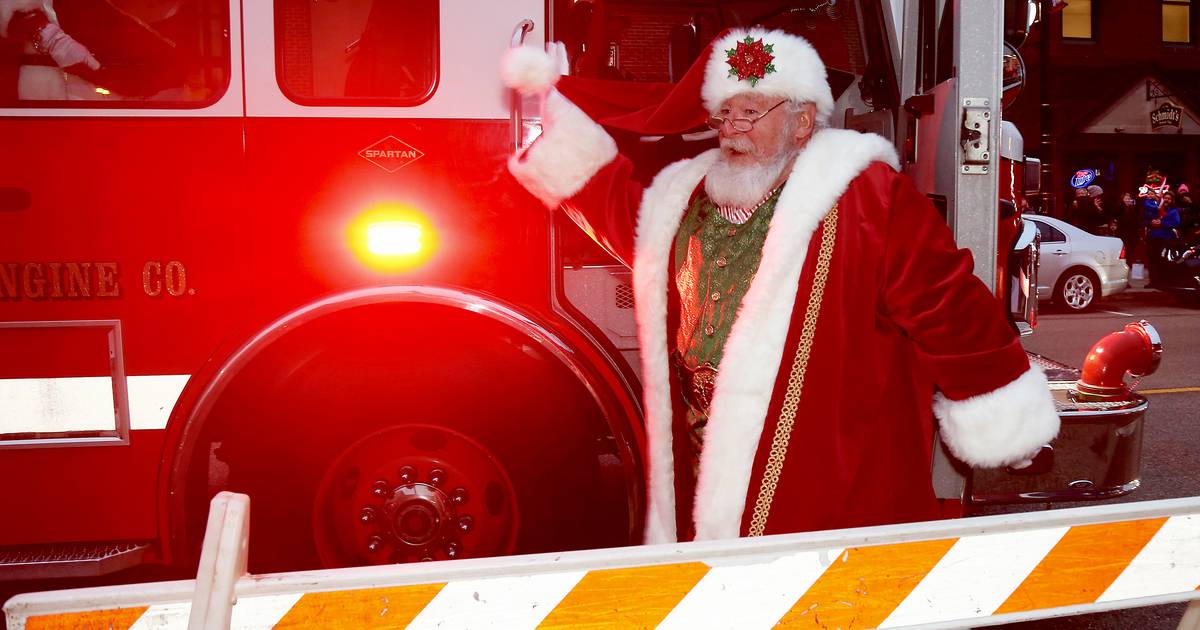 Photos Elburn Santa for Elburn Christmas Stroll Shaw Local