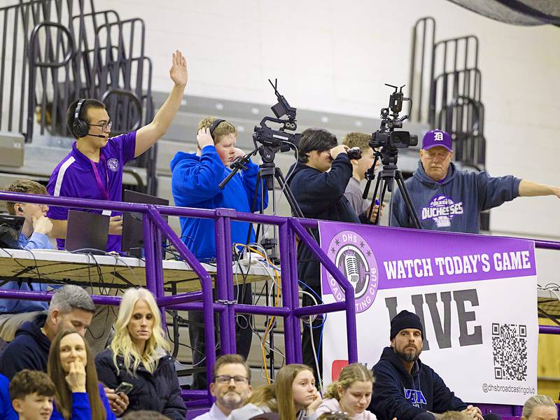 Dixon High students learn through the lens in broadcasting club