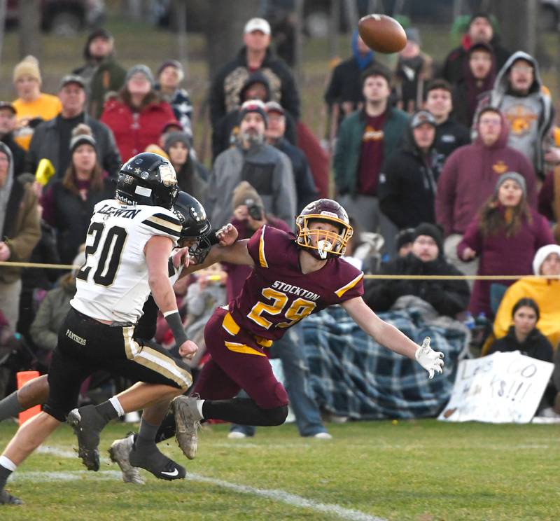 Stockton's Morgan Haas dives for a pass in 1A semifinal action against Lena-Winslow  on Saturday, Nov. 22, 2025 in Stockton.