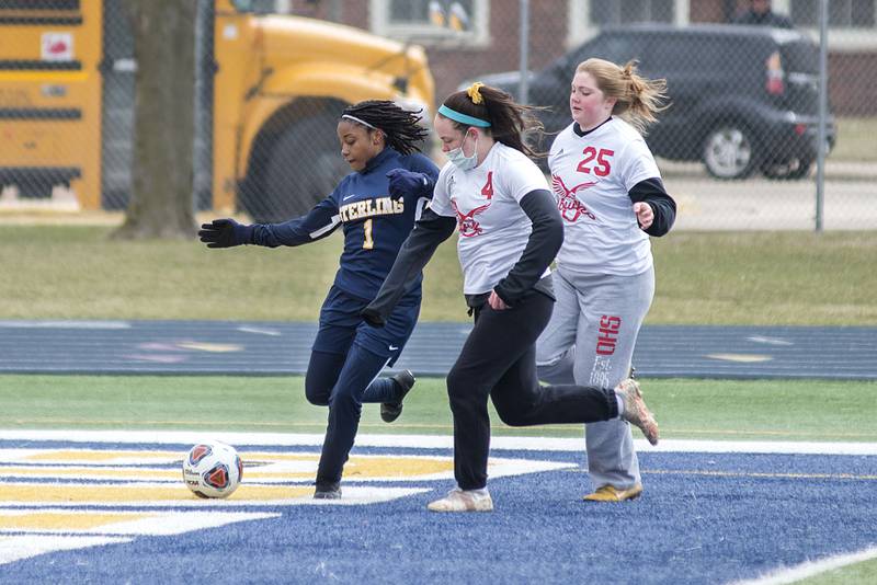Sterling's Taah Liberty looks to take a shot against Oregon, Saturday, March 26, 2022.