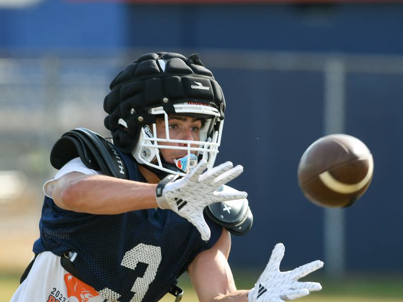 Oswego senior receiver Teddy Manikas, in third varsity season, ready to take center stage in offense