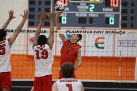 Boys volleyball: Plainfield East cruises to 2-set win over Bolingbrook