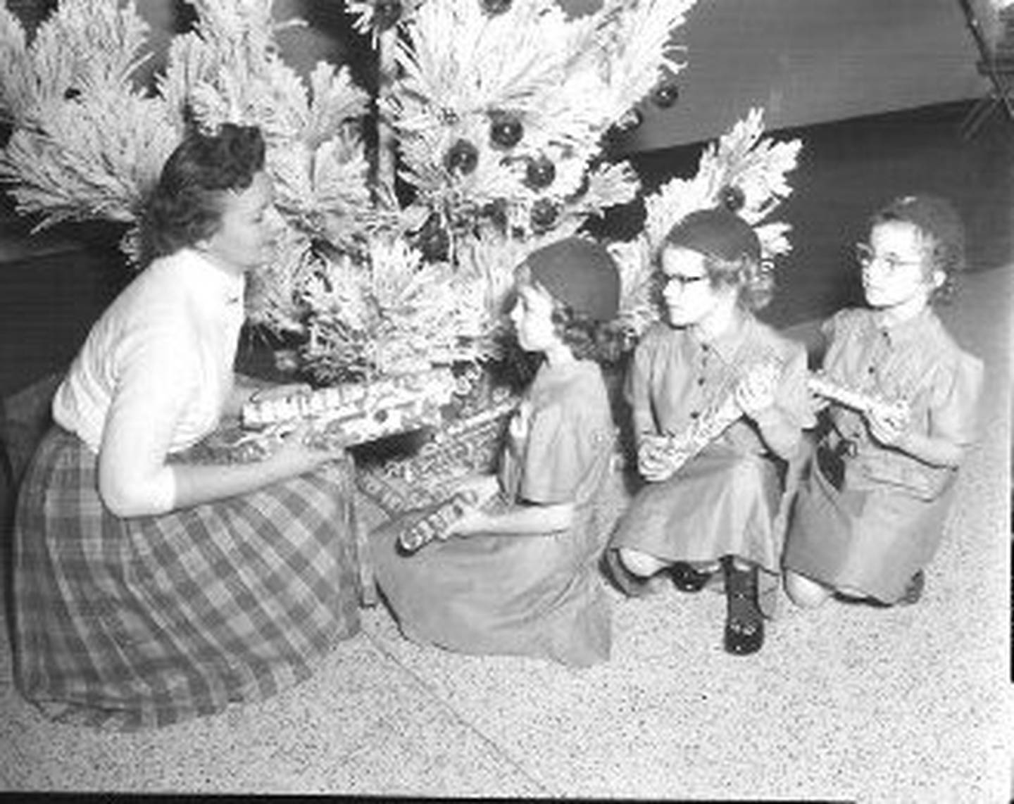 A Christmas party in 1957 at the Woodstock VFW Auxiliary Lodge.