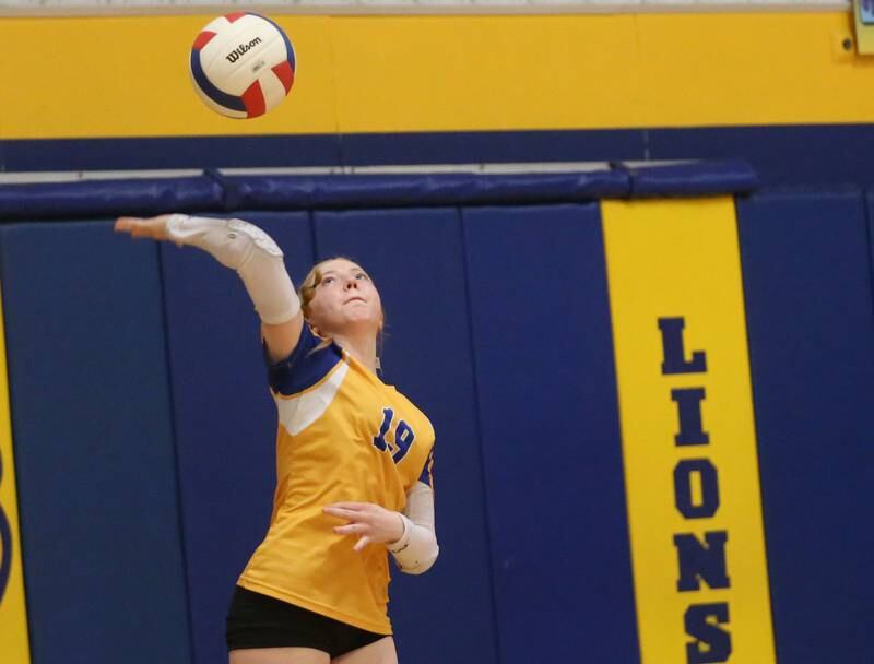 Logan's Ellie Longeville serves the ball against Rockford-Marshall during the IESA Class 3A eighth-grade Regional final game on Thursday, March 13, 2025 at Logan Junior High School in Princeton.