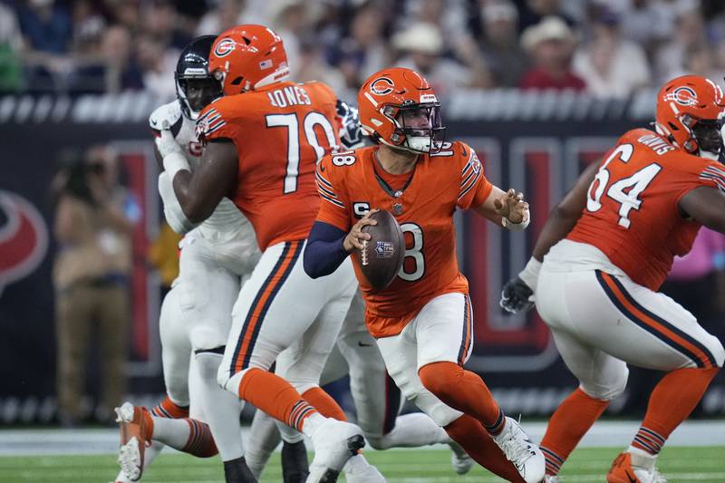 Chicago Bears quarterback Caleb Williams (18) looks to throw against the Houston Texans during an NFL football game Sunday, Sunday, Sept. 15, 2024, in Houston. (AP Photo/Eric Gay)