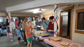 Plano Methodist Church members hold church picnic