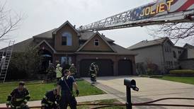 Off-duty Joliet firefighter warned residents of house fire