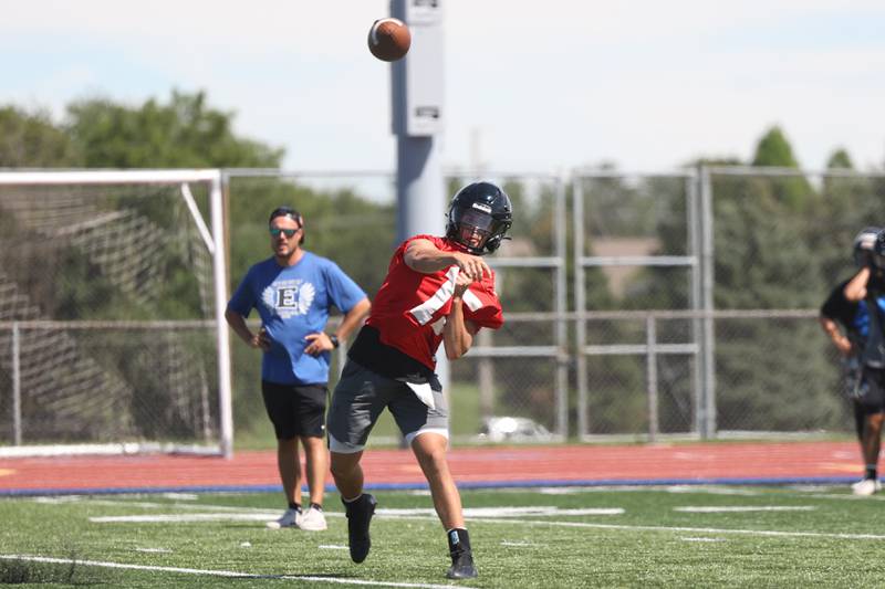 Lincoln-Way East’s Braden Tisher makes a throw during practice. Tuesday, Aug. 9, 2022, in Frankfort.