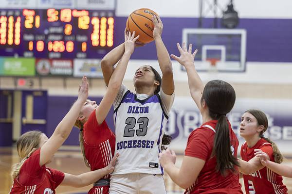 Ahmyrie McGowan leads Dixon in wire-to-wire win over Oregon