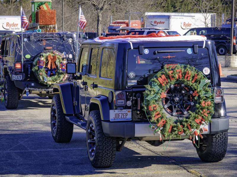 Saving Christmas for those in need drives Jeeps on the Run Toys for Tots Run fans