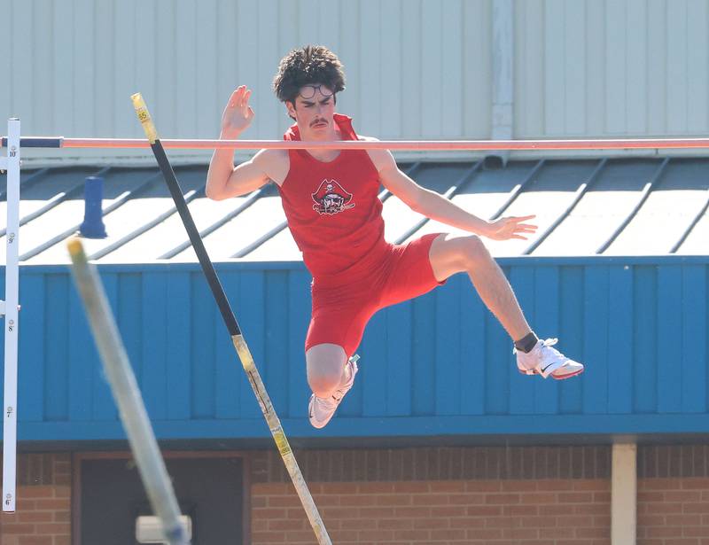 Ottawa's Bryar Baxter competes in the pole vault during the Class 2A Sectional on Wednesday, May 20, 2026 at Pontiac High School.