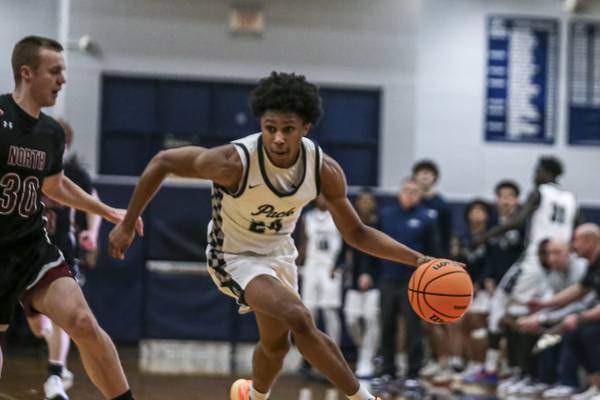 Dshaun Bolden continues to impress in debut varsity season, leads unbeaten Oswego East past Plainfield North