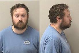 Elgin man charged with possessing child abuse material, violating sex offender registry law