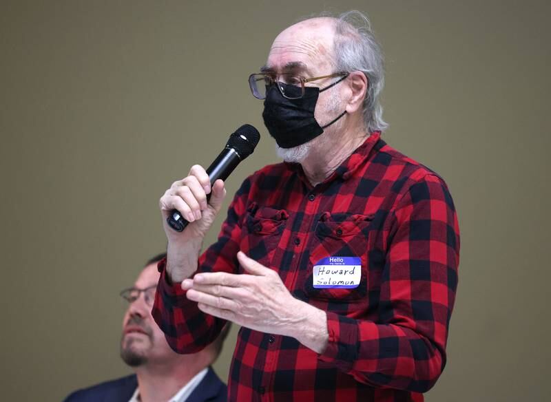 District 428 School Board candidate Howard Solomon introduces himself Thursday, March 20, 2025, during the DeKalb Area Rental Association and DeKalb Area Builders Association School Board Candidates Forum at Faranda's Banquets in DeKalb.