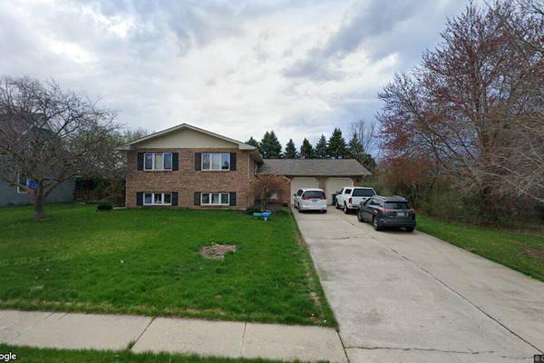 Single-family home in Sugar Grove sells for $372,500