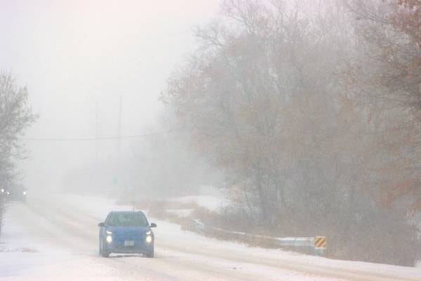 Northern Illinois faces another round of snow Monday as arctic air settles in