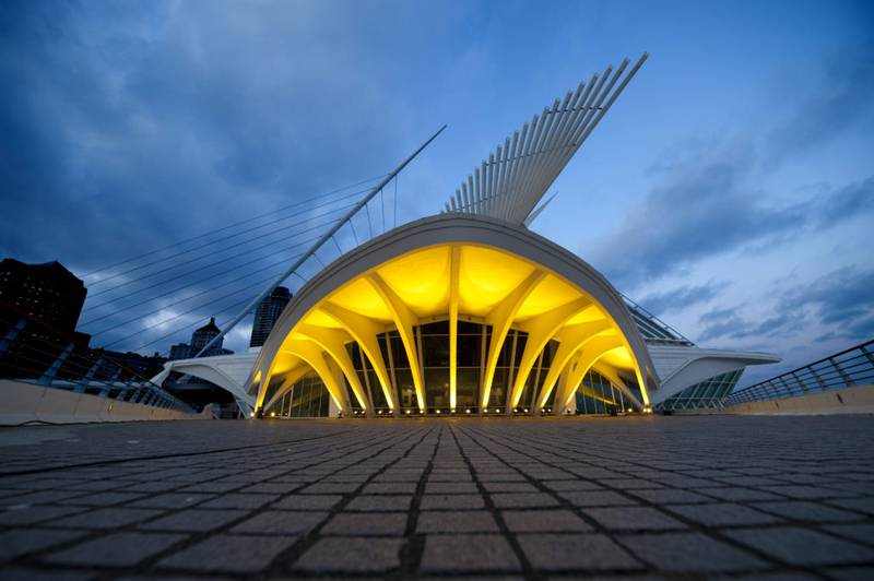 Milwaukee Art Museum will be the destination of an Encore! Mt. Morris charter bus tour.
