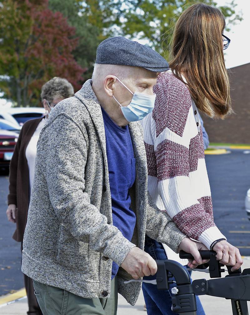 Chester Weger enters the La Salle County Courthouse, Tuesday, Oct. 26, 2021, on Etna Road in Ottawa. Evidence from Weger's 1960 conviction will be re-examined.