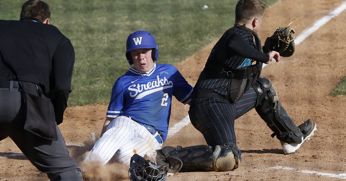 Photos: Woodstock North vs. Woodstock Baseball – Shaw Local