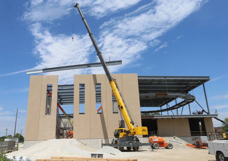 Photos Beam signing, raising ceremony at the new YMCA site in Ottawa