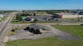 Tall Starbucks sign gets recommendation from Princeton Plan Commission