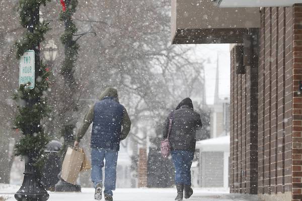 Frigid air still hanging on, but sun expected for Christmas Day