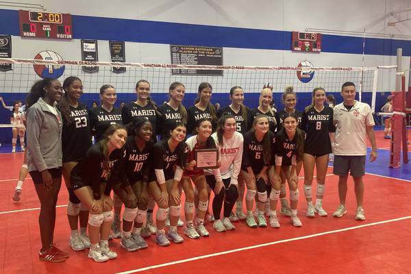 Marist wins 2025 Plainfield North Invite with sweep of Lockport