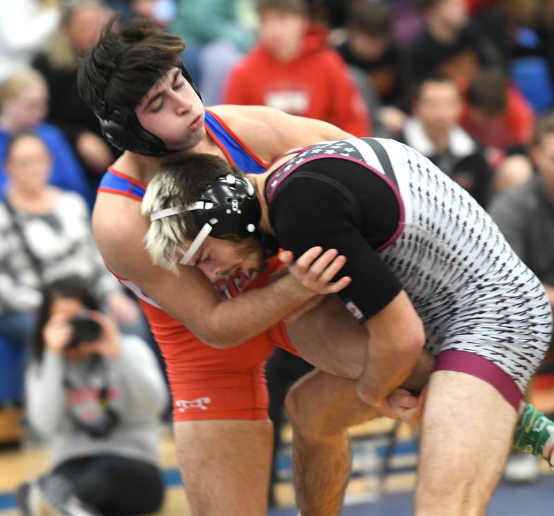 Oregon's Anthony Bauer (160 pounds) wrestles Dakota's Garret Vincent at the 1A Wrestling Regional at Eastland High School on Saturday, Feb. 4.