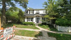 Single-family home in Hinsdale sells for $849,000