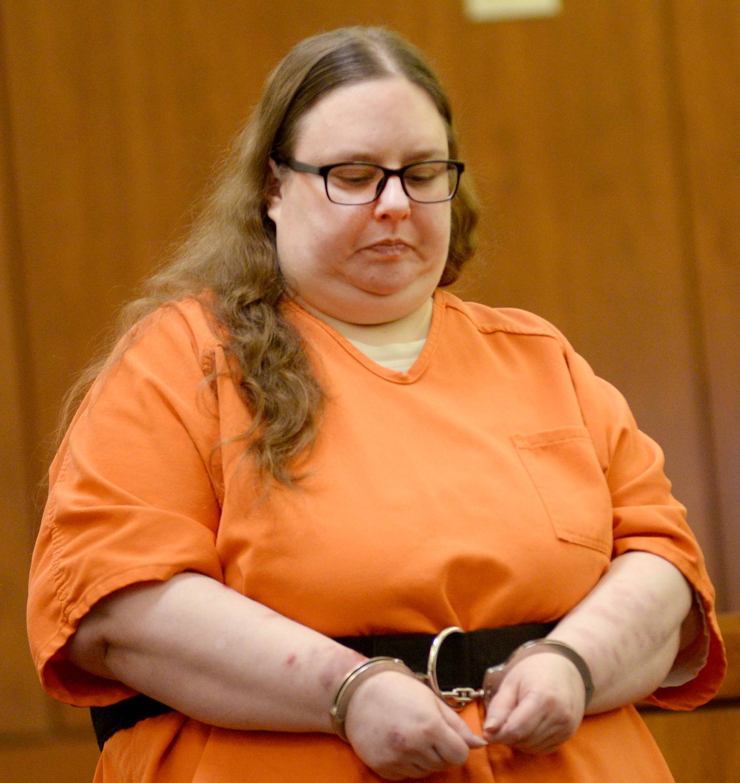 Sarah Safranek enters an Ogle County courtroom for a motion hearing on Thursday, Sept. 25, 2025. She is accused of killing her 7-year-old son and has pleaded not guilty to all charges.