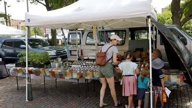 Fresh Finds: Farmers Markets to visit in northern Illinois this season 