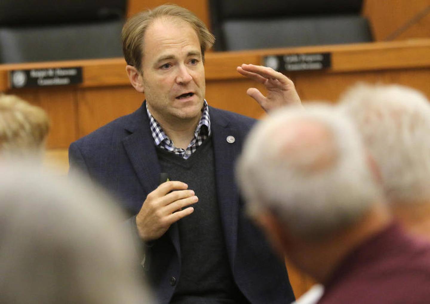 State Sen. Dan McConchie, R-Hawthorn Woods, meets with members of the public for town hall meeting as he gives a legislative update in August 2018 at City Hall in Crystal Lake.